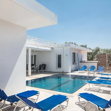 Moderne Ferienvilla In Hébergement de vacances *