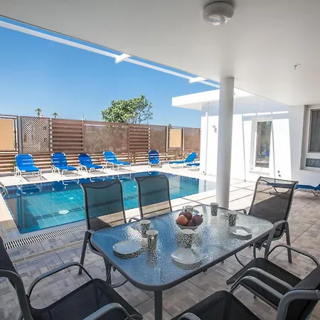 Ferienhaus Moderne Ferienvilla In Agia Napa
