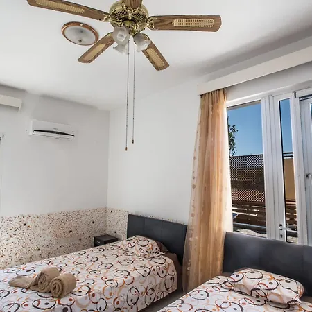 Moderne Ferienvilla In * Agia Napa