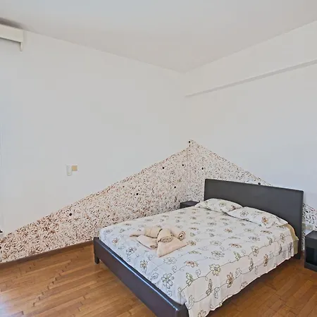 Moderne Ferienvilla In Agia Napa