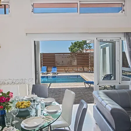 Moderne Ferienvilla In * Agia Napa
