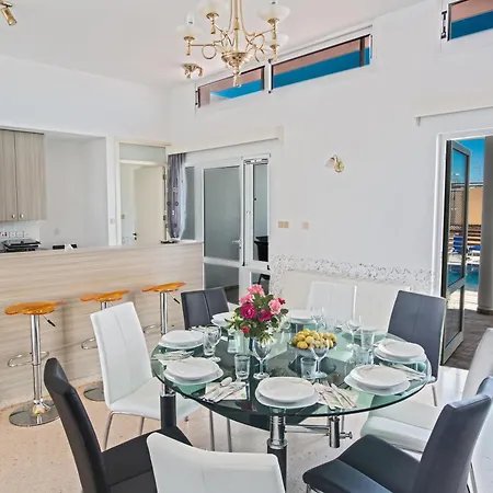 Casa vacanze Moderne Ferienvilla In *
